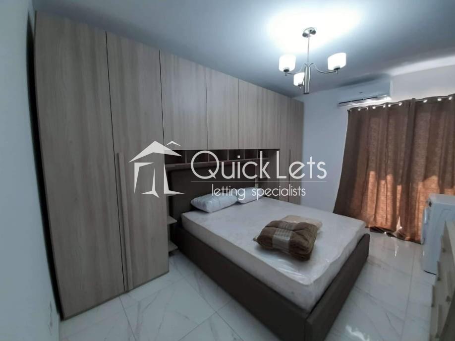 Rooms in Gzira - Image 5