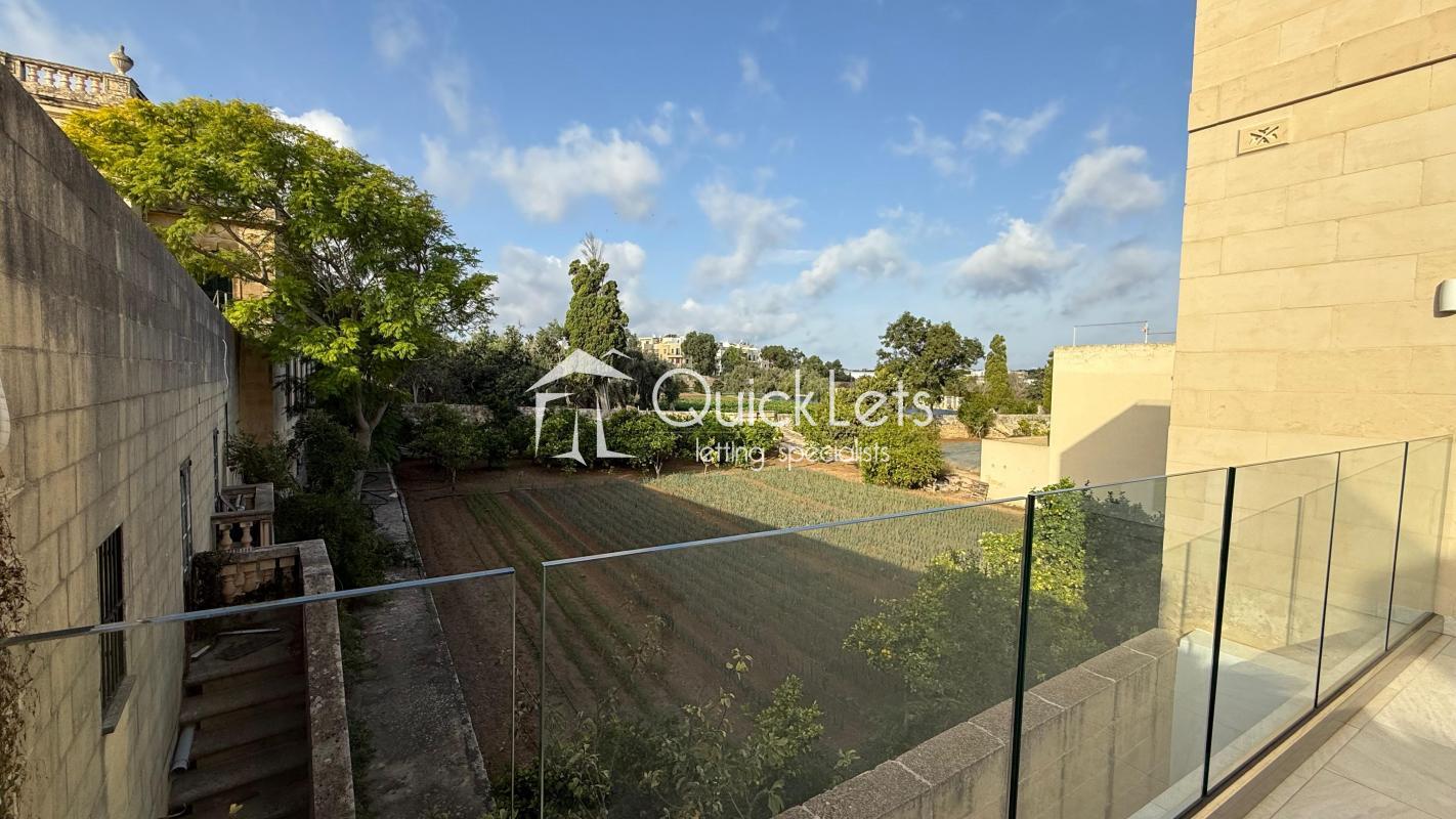 Property in Lija