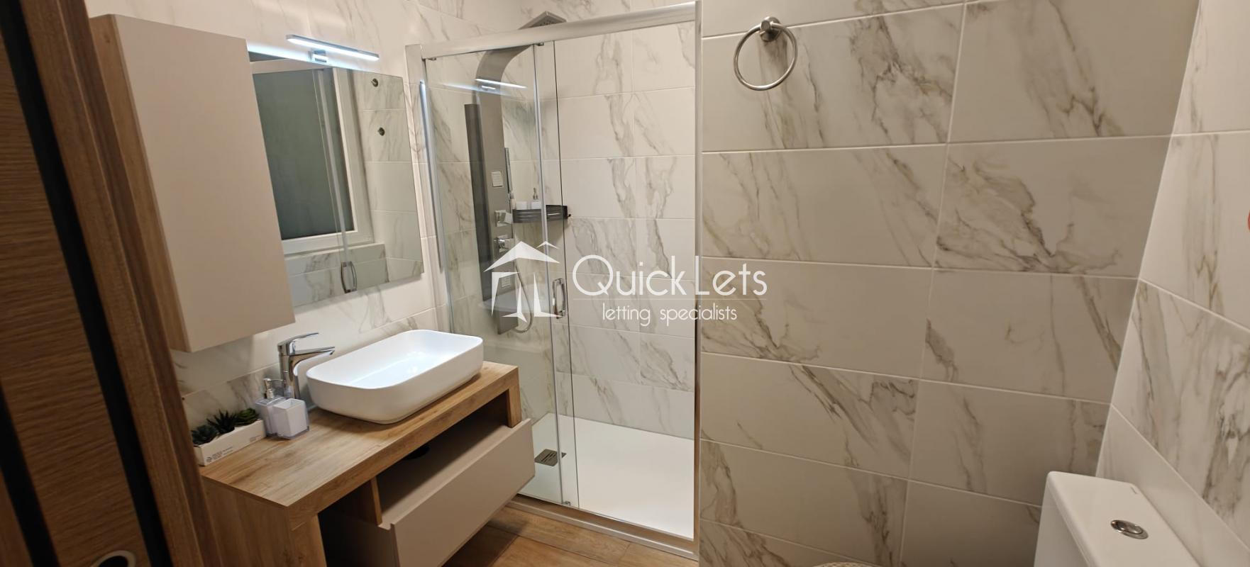 Apartments in Pembroke - Image 3