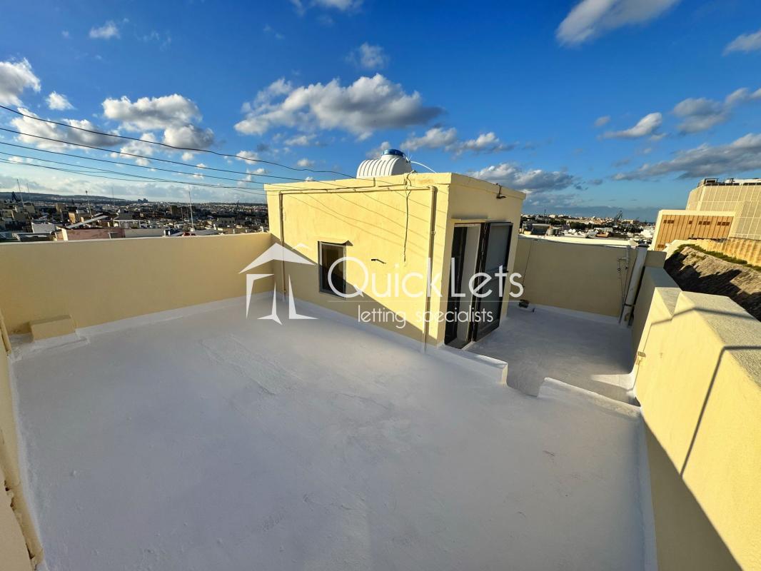 Townhouses in Paola - Image 2