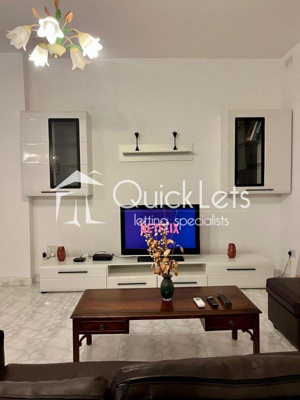 Rooms in Sliema - Image 4