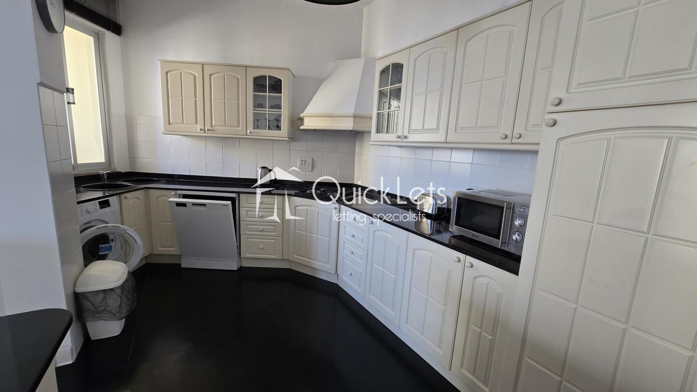 Apartments in Qawra - Image 3
