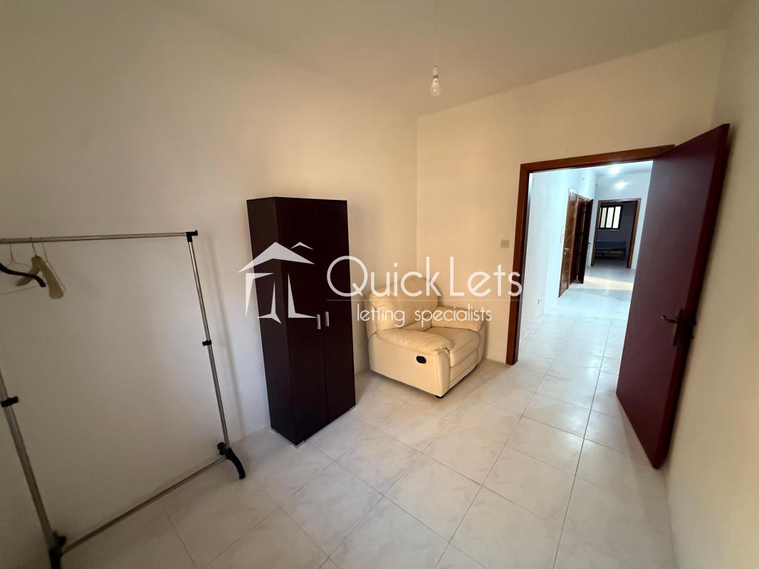 Apartments in Xemxija - Image 3