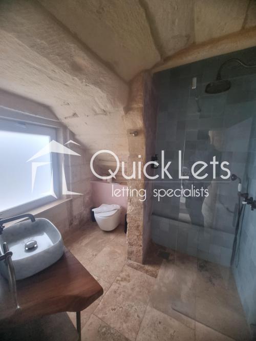 Studio Apartments in Luqa - Image 4
