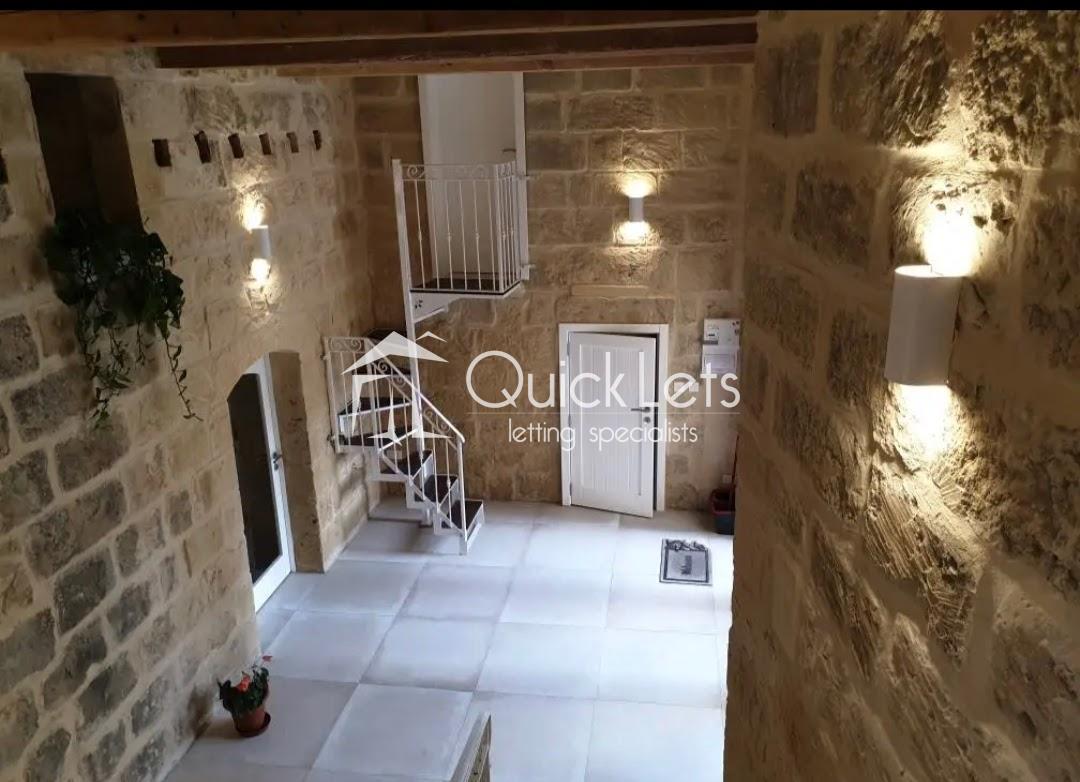 Farmhouses in Gozo - Xewkija - Image 4