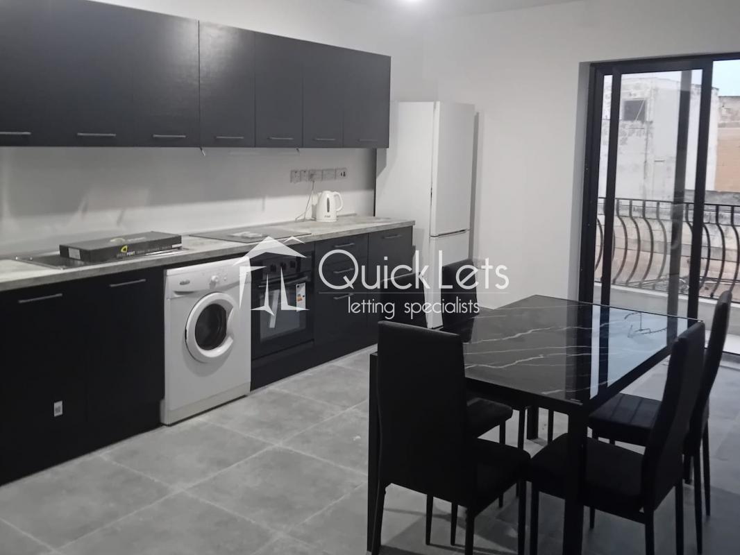 Rooms in Hamrun - Image 4