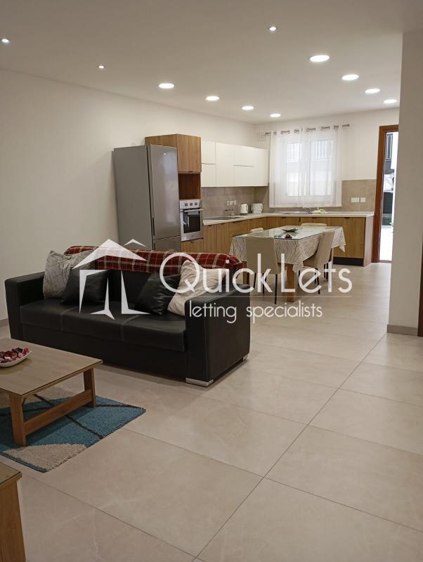 Maisonettes in Qawra - Image 3