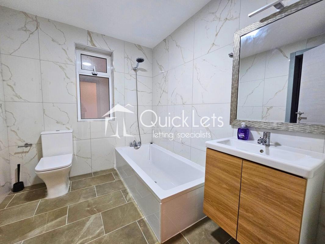 Apartments in Qawra - Image 4