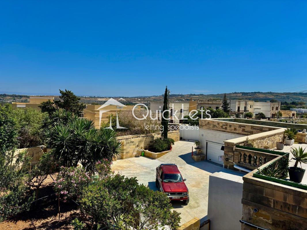Property in Bidnija