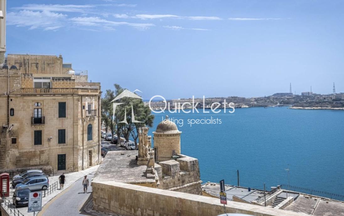 Townhouses in Valletta - Image 2