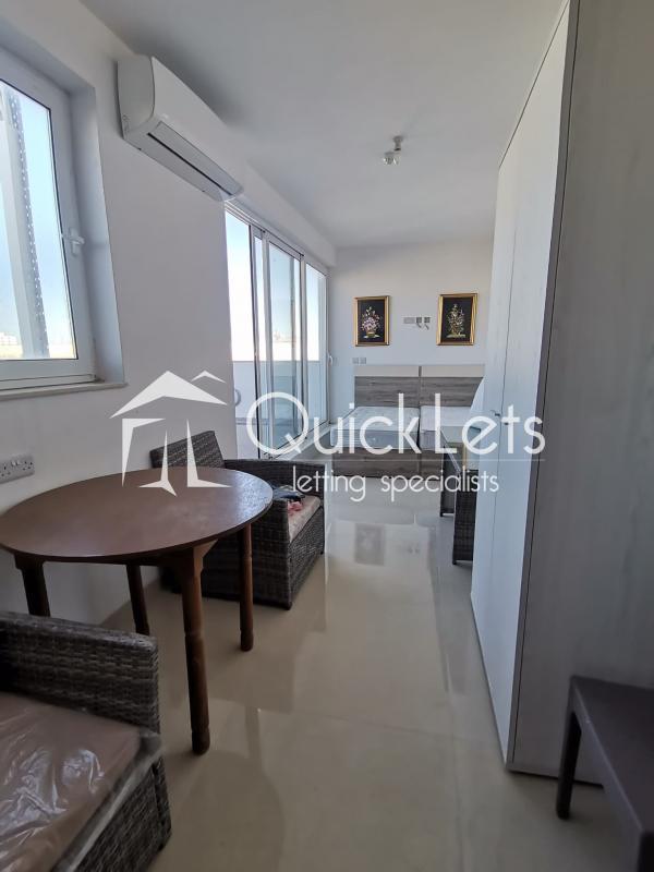 Studio Penthouse in Bugibba - Image 4