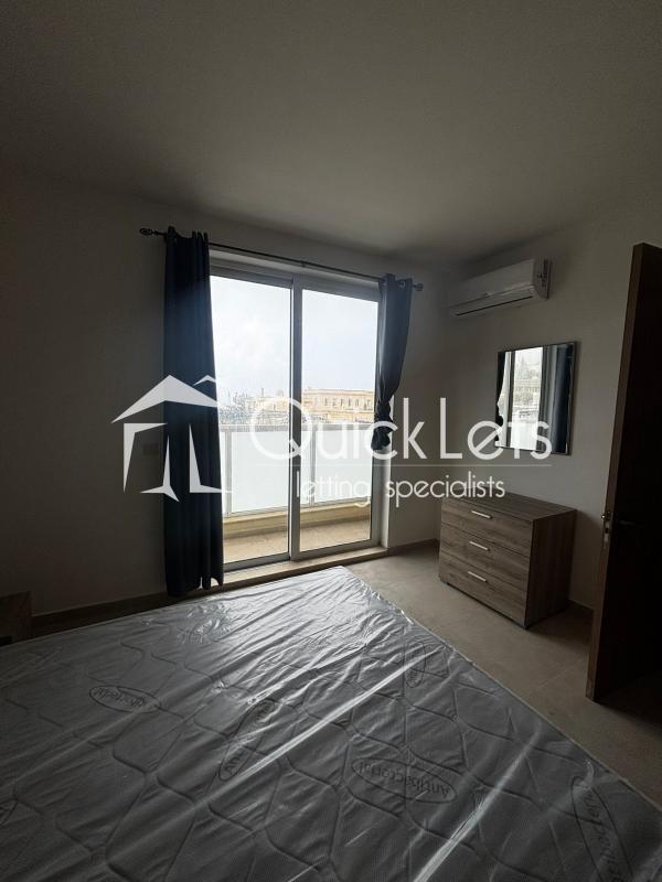 Rooms in Swieqi - Image 6
