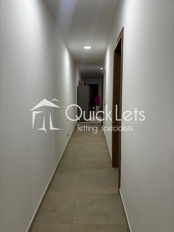 Rooms in Swieqi - Image 4