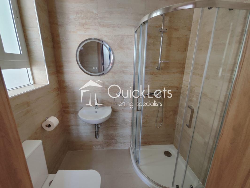Rooms in Swieqi - Image 6