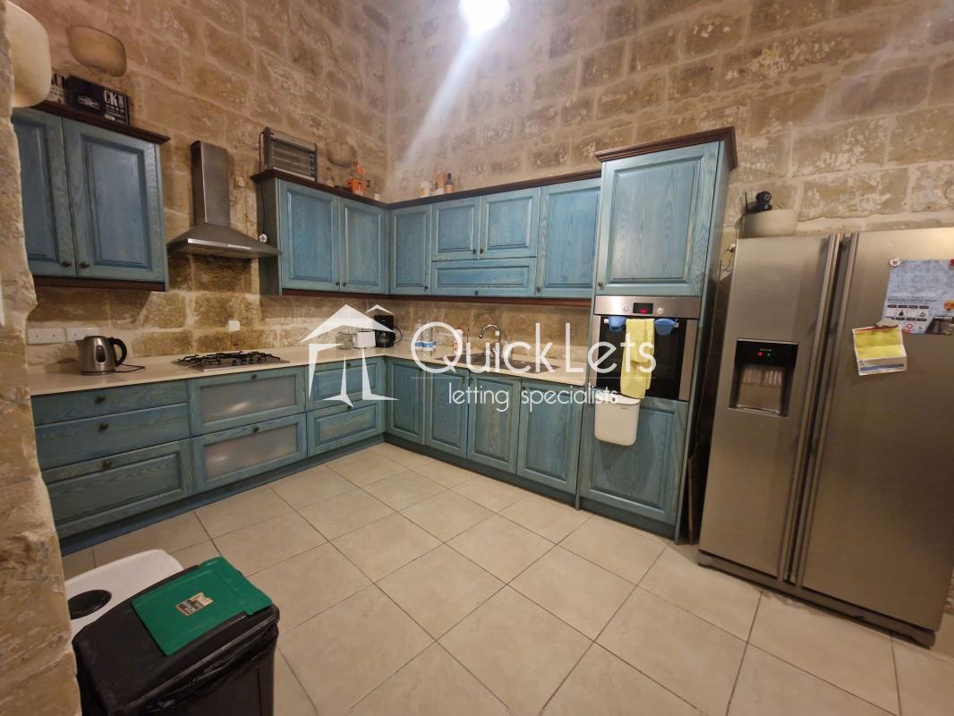 House of Character in Zebbug - Image 3