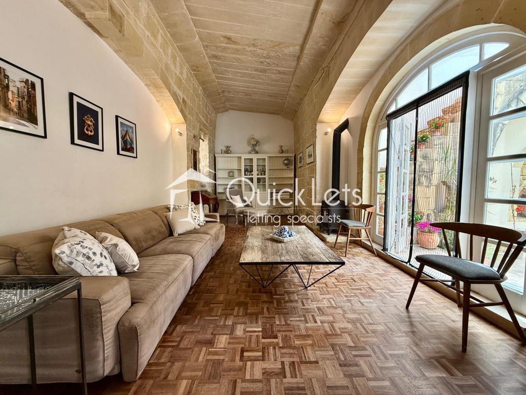 Property in Zebbug