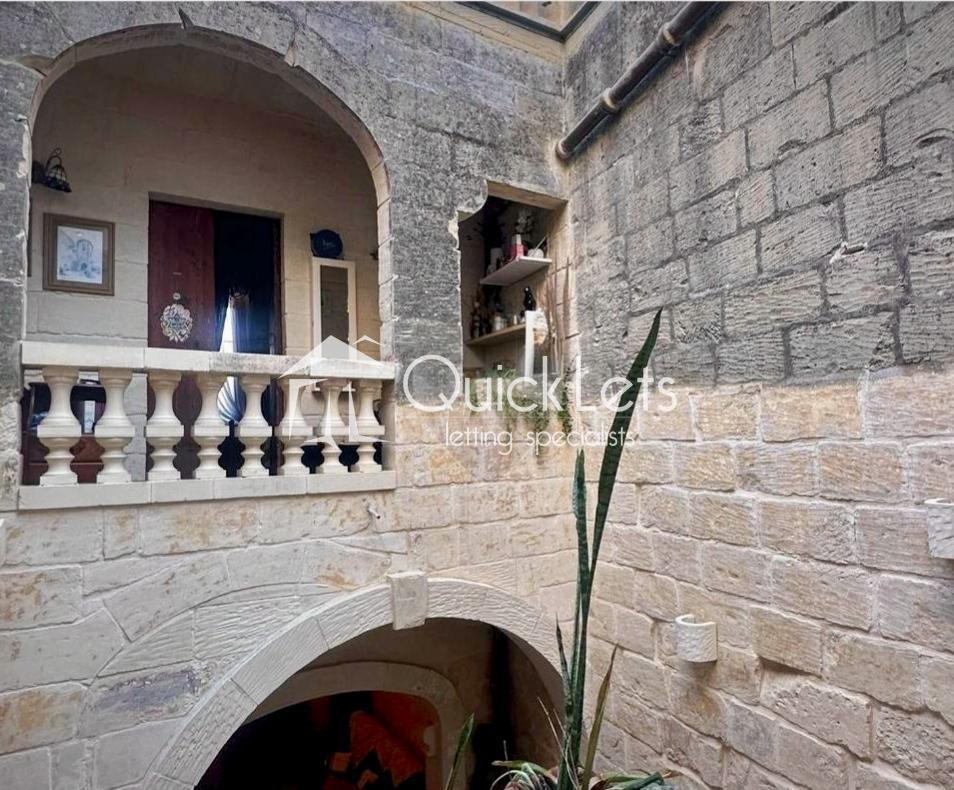 House of Character in Mosta - Image 2