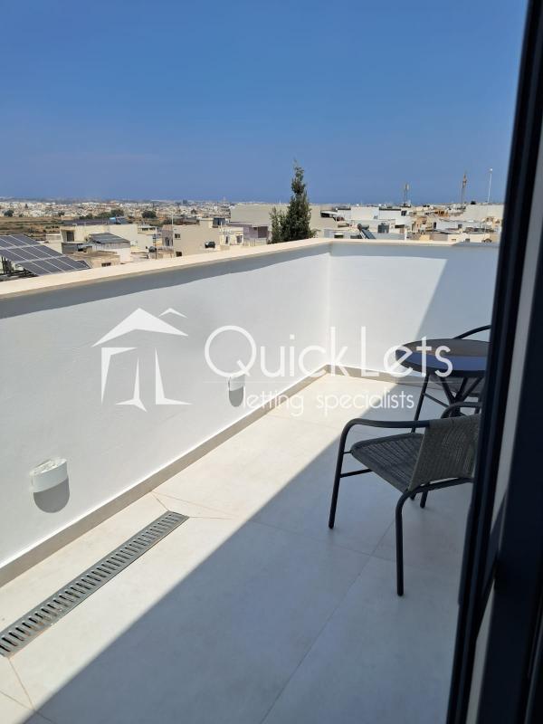 Top Floor Apartment in Siggiewi - Image 4