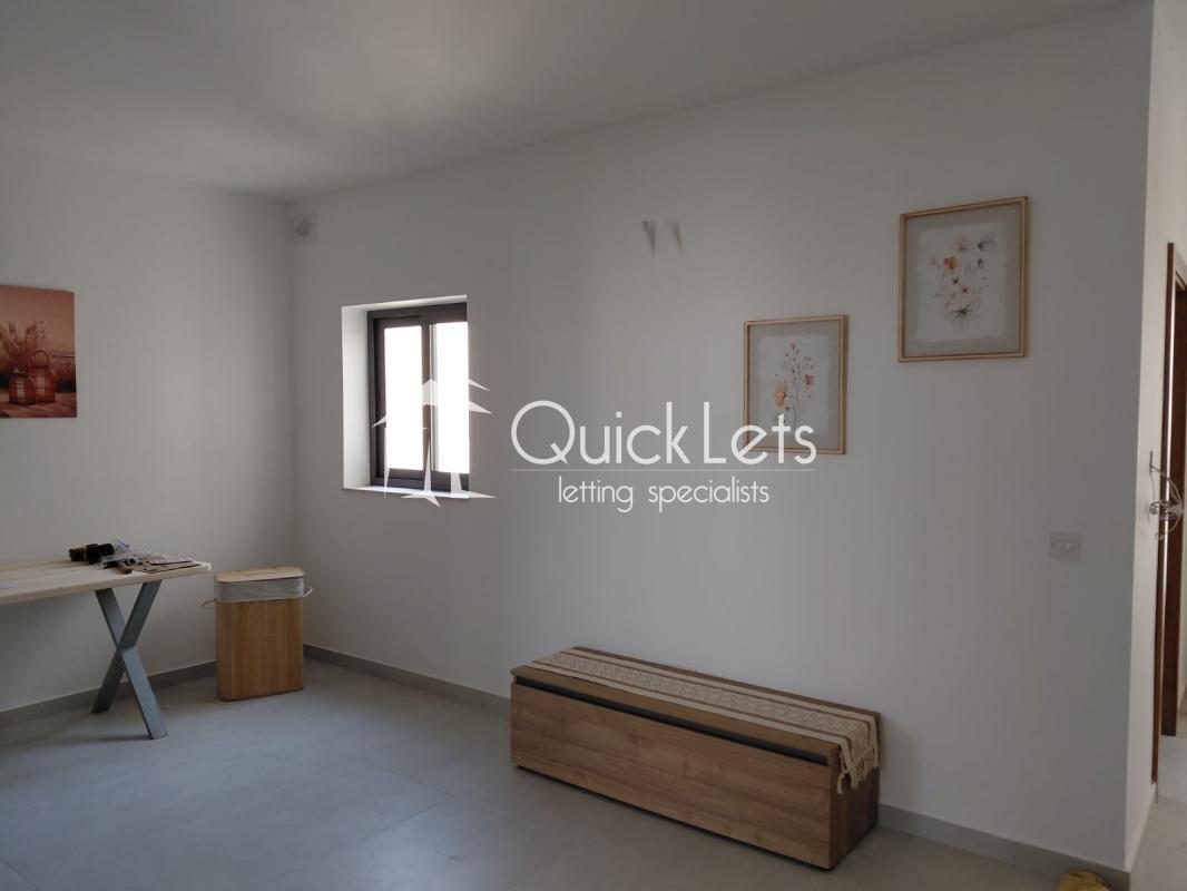 Top Floor Apartment in Siggiewi - Image 5