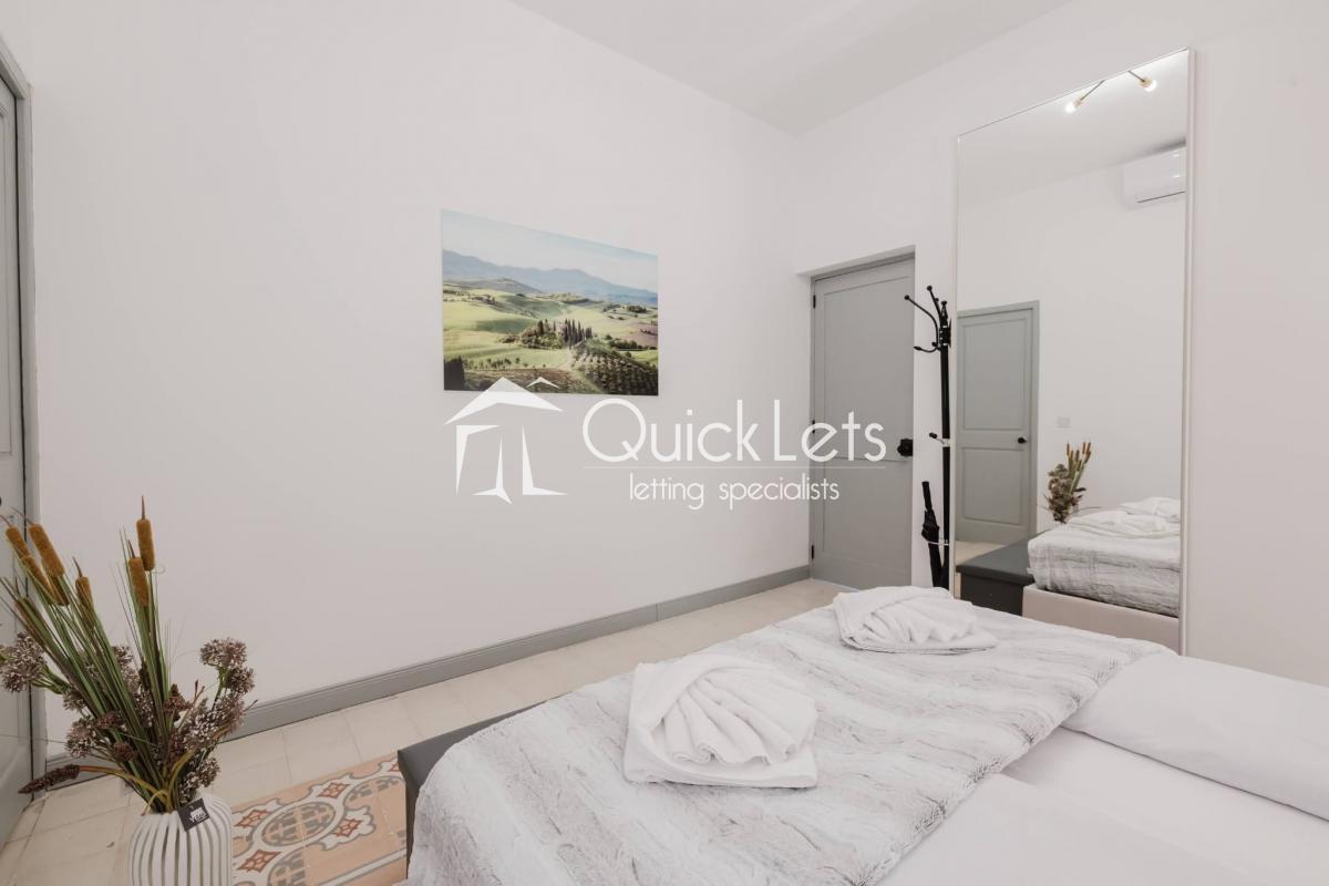 Townhouses in Sliema - Image 4