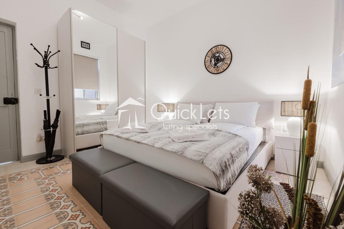 Townhouses in Sliema - Image 5