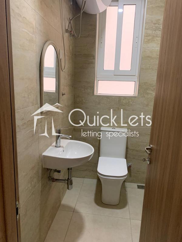 Rooms in Swieqi - Image 6