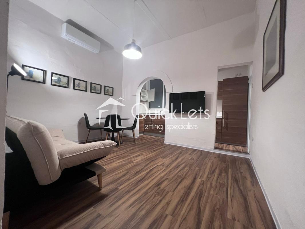 Property in Bormla