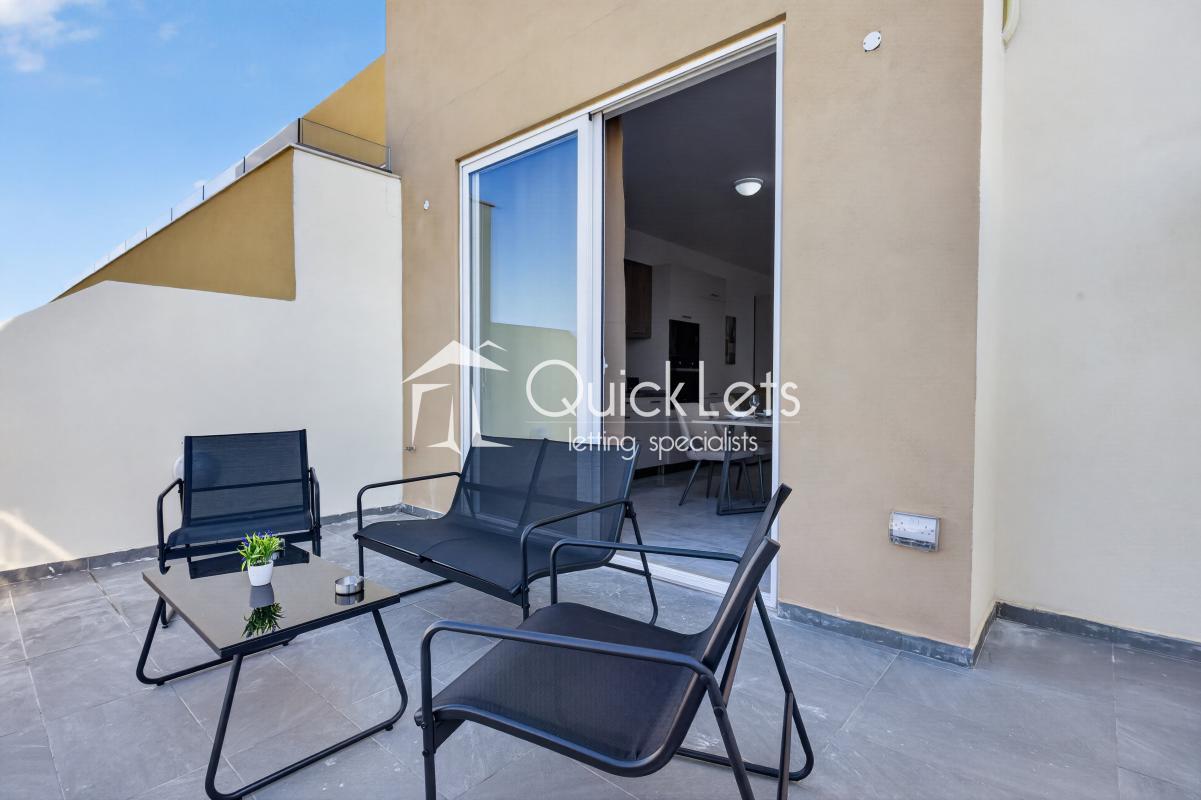Studio Penthouse in St. Paul's Bay - Image 3