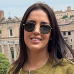 Marina Oliveira Silveira